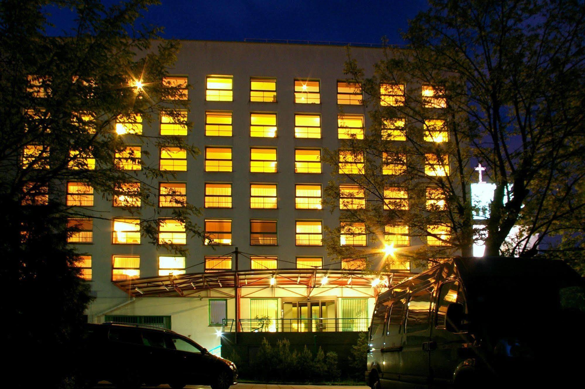 קובנה Centre Hotel מראה חיצוני תמונה